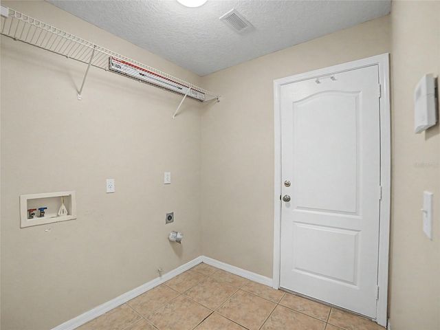 5828 WRENWATER DRIVE, Lithia, FL 33547