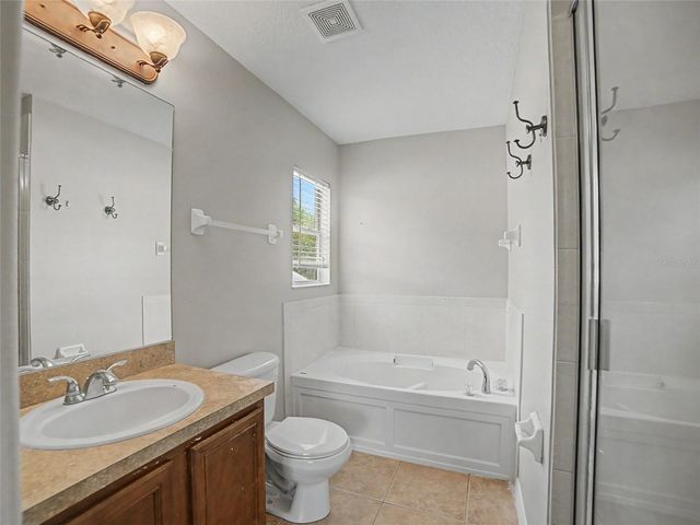 5828 WRENWATER DRIVE, Lithia, FL 33547