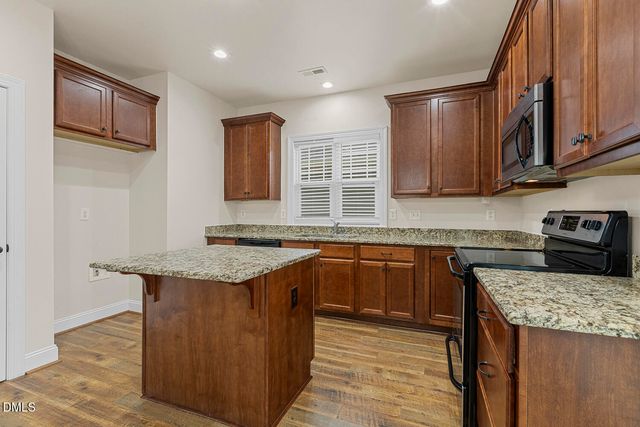 639 Ashe Lake Way, Fuquay Varina, NC 27526