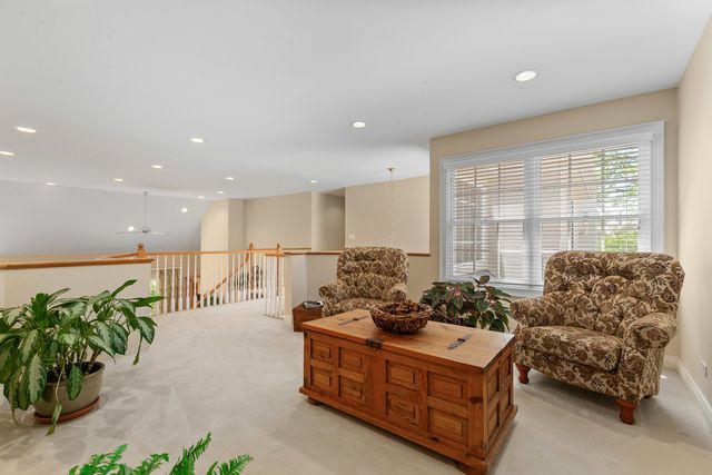 1741 Stanford Court, Lake Forest, IL 60045