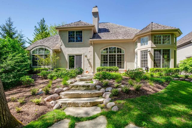 1741 Stanford Court, Lake Forest, IL 60045