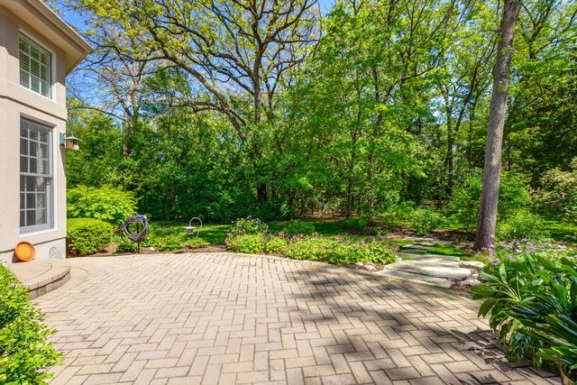 1741 Stanford Court, Lake Forest, IL 60045