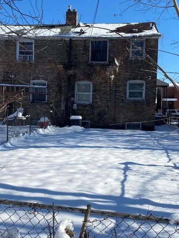 9924 S Hoxie Avenue, Chicago, IL 60617