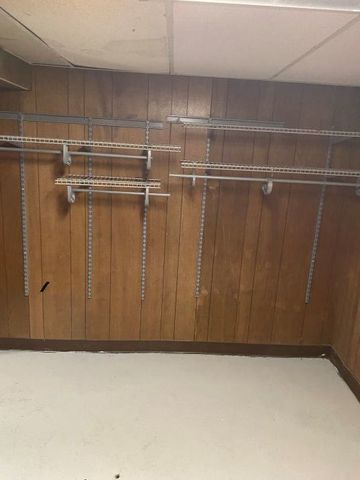 9924 S Hoxie Avenue, Chicago, IL 60617