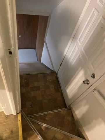 9924 S Hoxie Avenue, Chicago, IL 60617