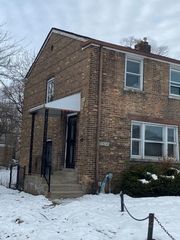9924 S Hoxie Avenue, Chicago, IL 60617