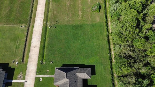 287 Le Belle Maison Drive, Raceland, LA 70301