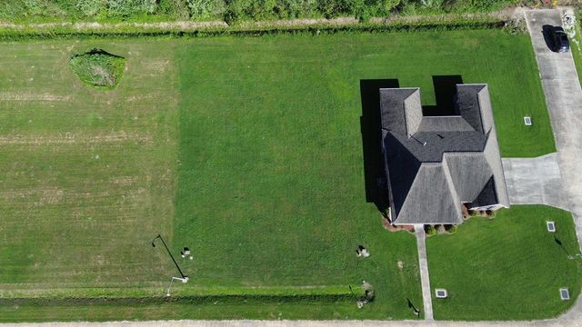 287 Le Belle Maison Drive, Raceland, LA 70301