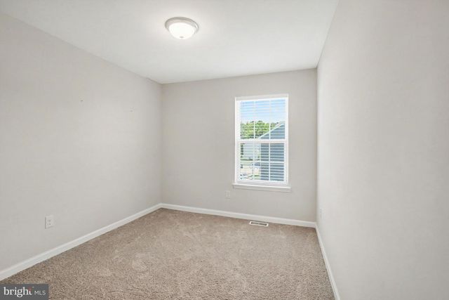 1173 MARTIN RD, Breinigsville, PA 18031