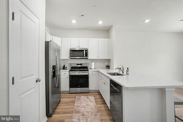 1173 MARTIN RD, Breinigsville, PA 18031
