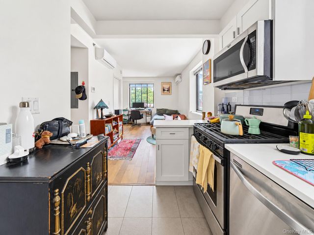 8722 51st Avenue 3H, Elmhurst, NY 11373
