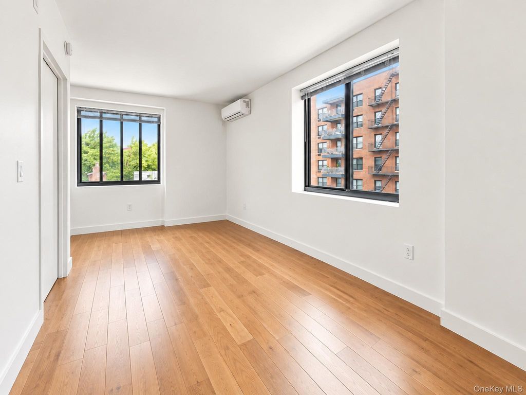 8722 51st Avenue 3H, Elmhurst, NY 11373 — photo 2