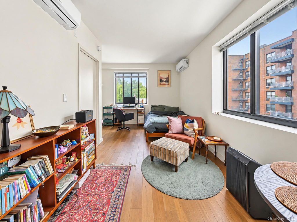 8722 51st Avenue 3H, Elmhurst, NY 11373 — photo 3