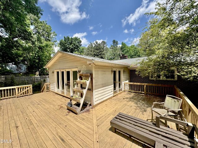 322 S Dixon Avenue, Cary, NC 27511