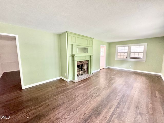 322 S Dixon Avenue, Cary, NC 27511