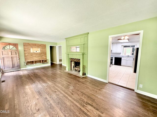 322 S Dixon Avenue, Cary, NC 27511