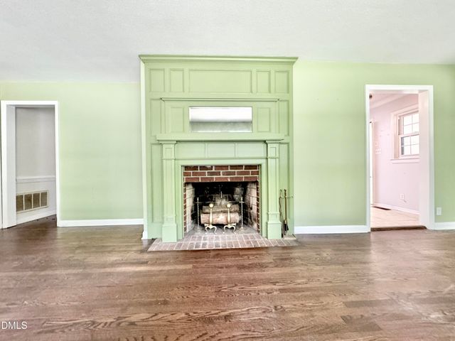 322 S Dixon Avenue, Cary, NC 27511