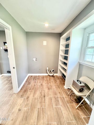 322 S Dixon Avenue, Cary, NC 27511