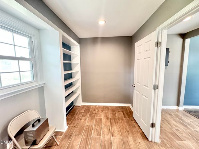 322 S Dixon Avenue, Cary, NC 27511