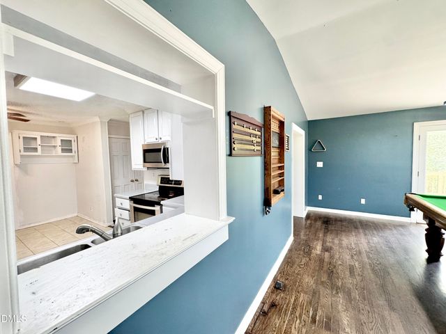 322 S Dixon Avenue, Cary, NC 27511