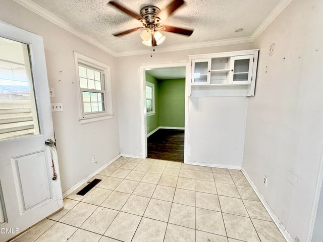 322 S Dixon Avenue, Cary, NC 27511