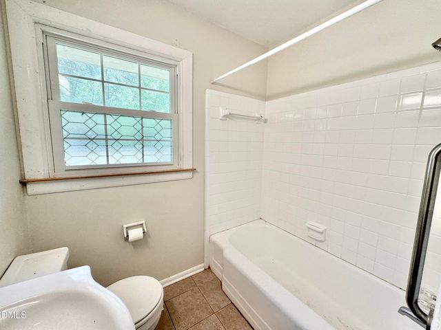 322 S Dixon Avenue, Cary, NC 27511