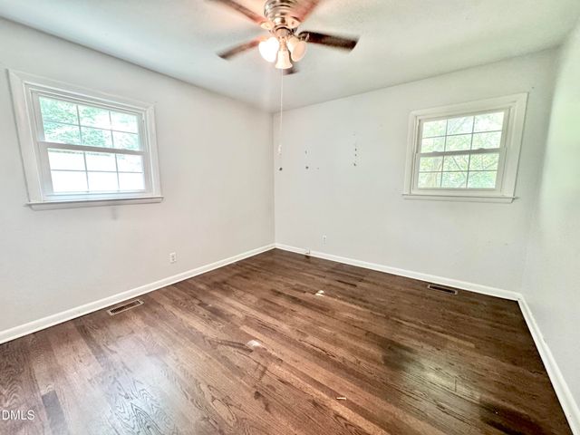 322 S Dixon Avenue, Cary, NC 27511