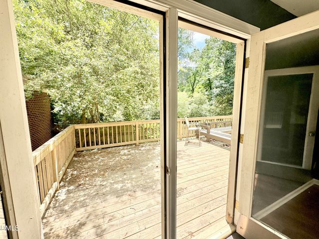 322 S Dixon Avenue, Cary, NC 27511