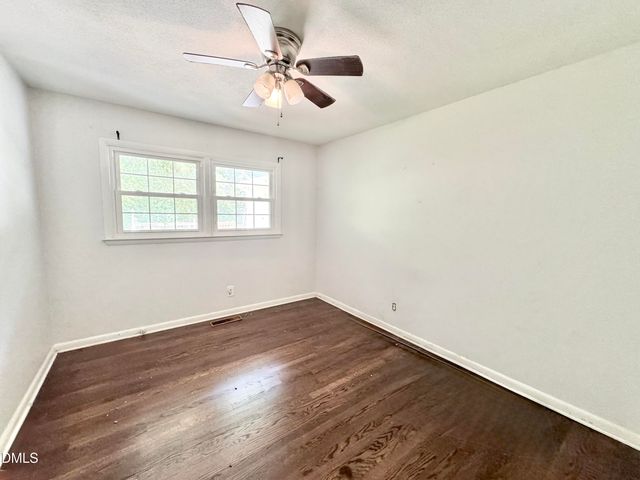 322 S Dixon Avenue, Cary, NC 27511