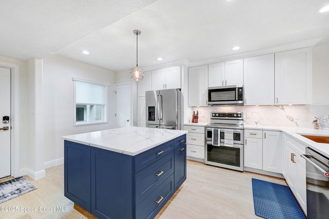 199 Jimmy Buffett Mem Highway A-104, Satellite Beach, FL 32937