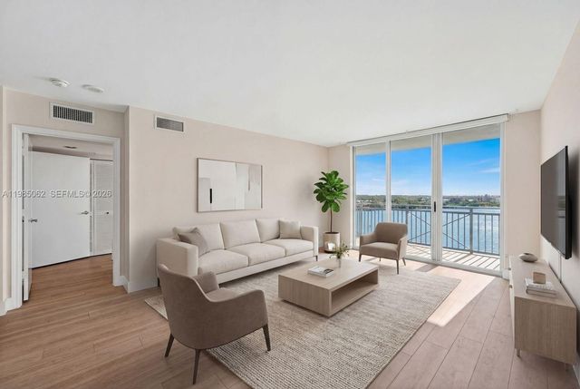 90 Alton Rd 1810, Miami Beach, FL 33139