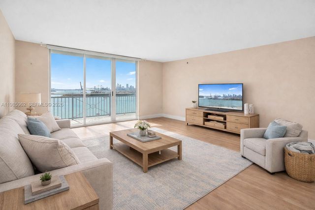 90 Alton Rd 1810, Miami Beach, FL 33139