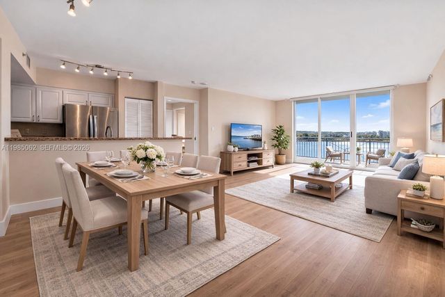 90 Alton Rd 1810, Miami Beach, FL 33139