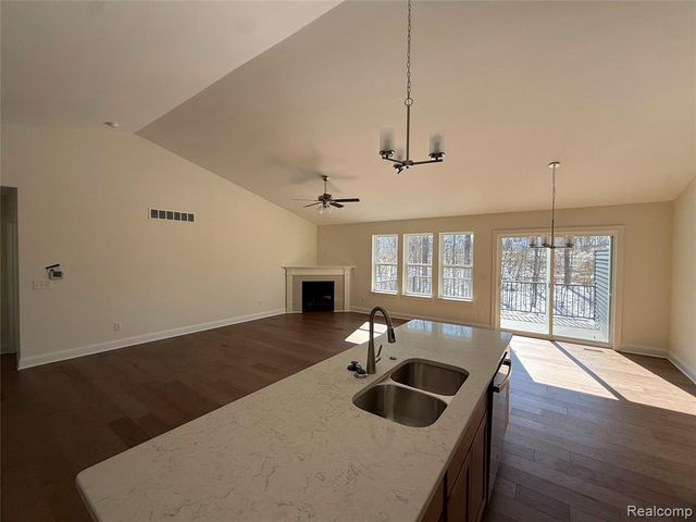 1089 Camellia Circle 31, Howell, MI 48843