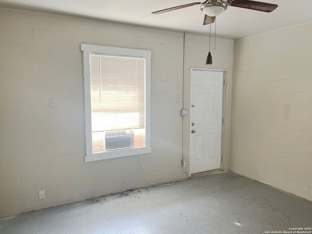 1007 EL PASO ST, San Antonio, TX 78207