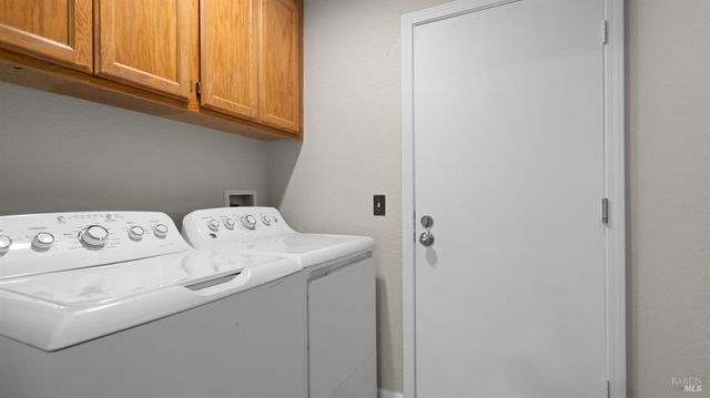 489 Pollard Way, Windsor, CA 95492