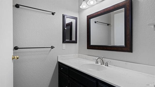 489 Pollard Way, Windsor, CA 95492