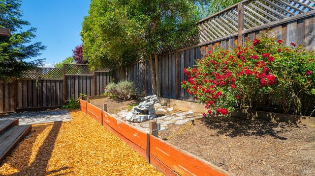 489 Pollard Way, Windsor, CA 95492