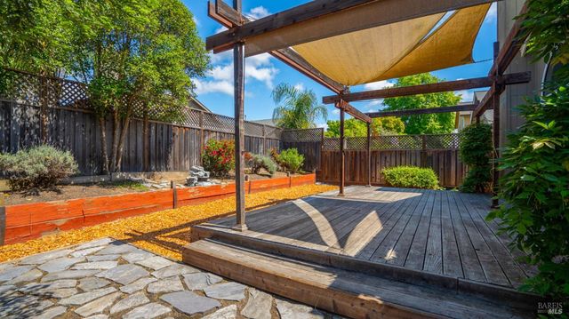 489 Pollard Way, Windsor, CA 95492