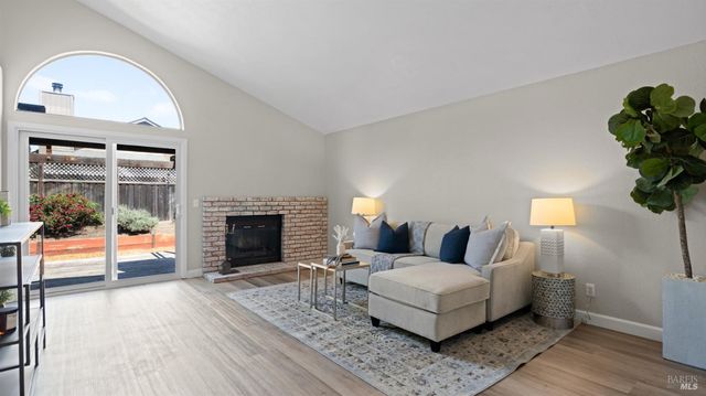 489 Pollard Way, Windsor, CA 95492