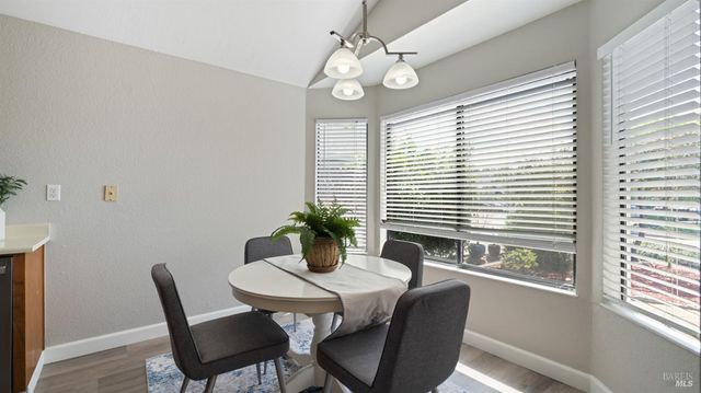 489 Pollard Way, Windsor, CA 95492