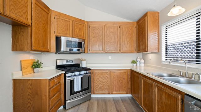 489 Pollard Way, Windsor, CA 95492