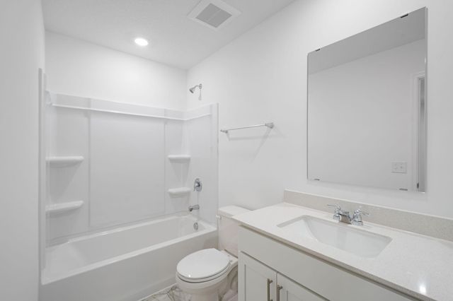 5225 Long Pointe Pass, Woodbury, MN 55129