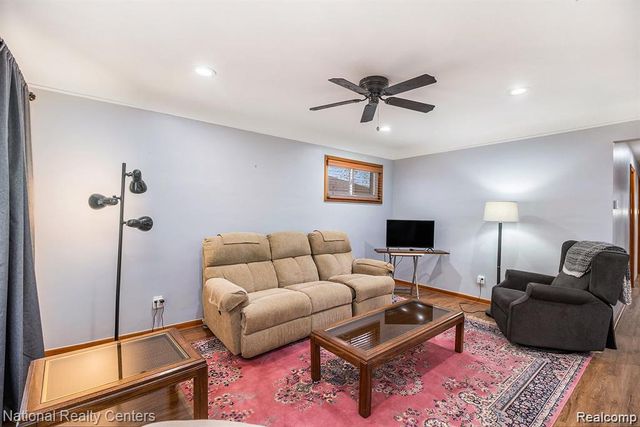 4001 Roosevelt Boulevard, Dearborn Heights, MI 48125