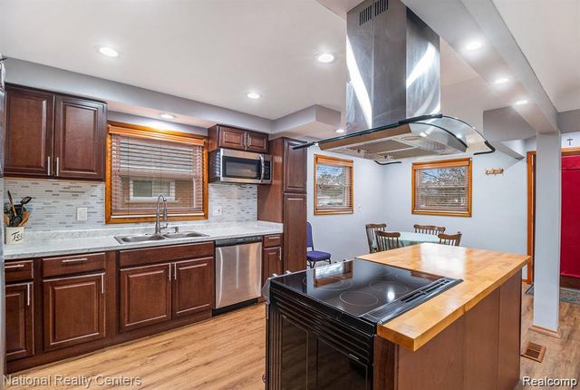 4001 Roosevelt Boulevard, Dearborn Heights, MI 48125