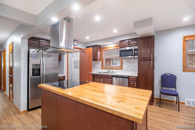 4001 Roosevelt Boulevard, Dearborn Heights, MI 48125