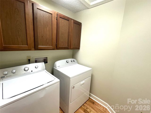 108 Glenbrook Drive, Hendersonville, NC 28739