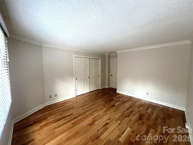 108 Glenbrook Drive, Hendersonville, NC 28739