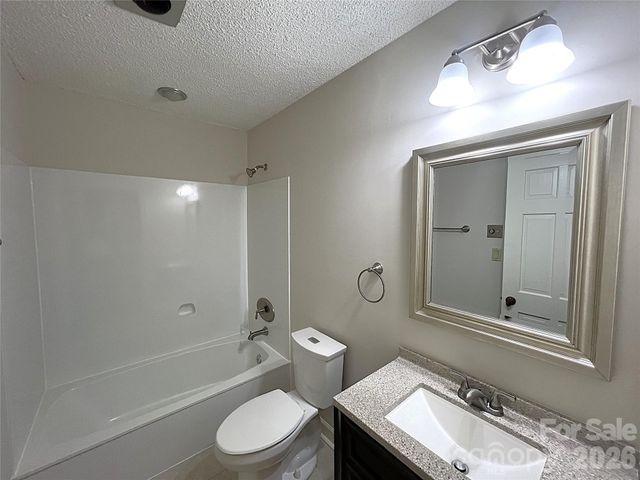 108 Glenbrook Drive, Hendersonville, NC 28739