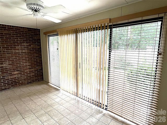 108 Glenbrook Drive, Hendersonville, NC 28739